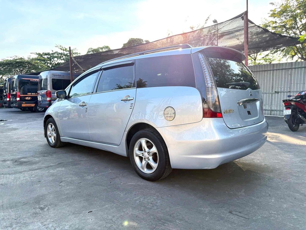 Mitsubishi Grandis 2005 2.4 AT - 127000 km