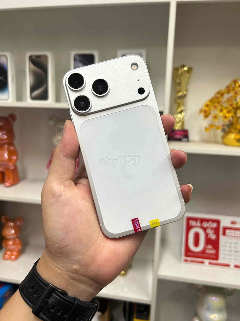 Apple iPhone XR độ 17Pro. Mua bán Điện thoại tại Quận Tây Hồ Hà Nội được đăng bởi Duy Anh hình 1