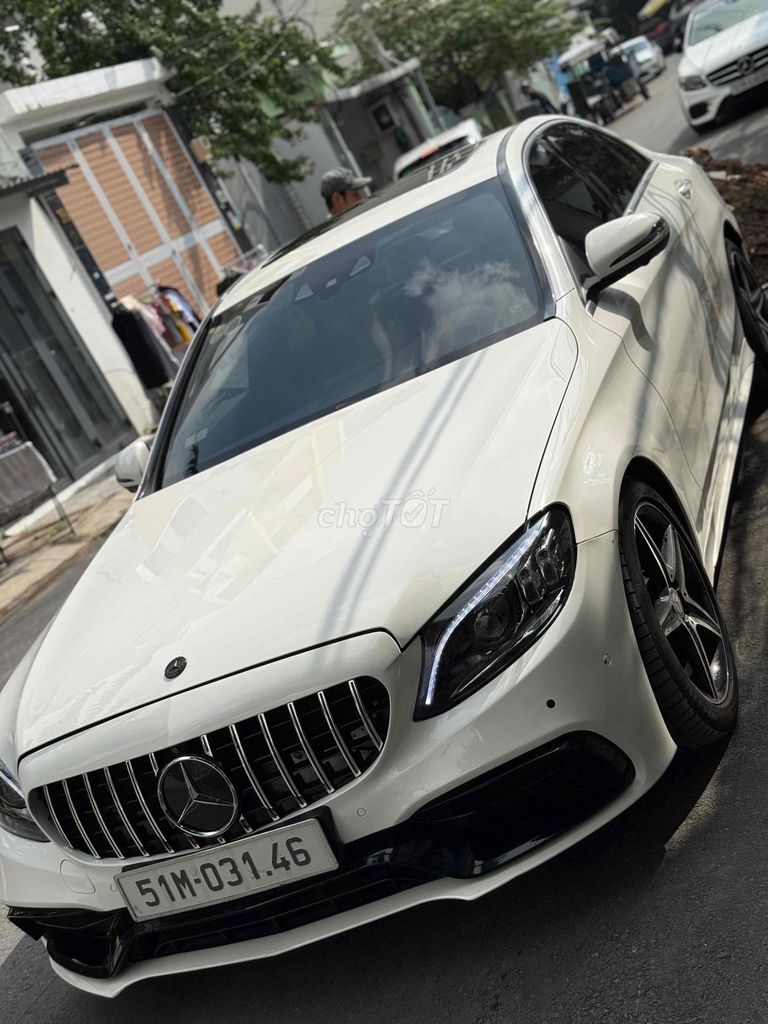Mercedes Benz C300 AMG - 6Vạn . model 2020. Mua bán Ô tô tại Quận 7 Tp Hồ Chí Minh được đăng bởi Thông Sport  hình 8