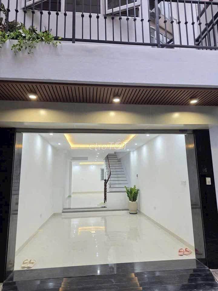 Продается таунхаус Lac Long Quan, 62 м2, 7 лифтовых этажей, 18,6 миллиарда долларов