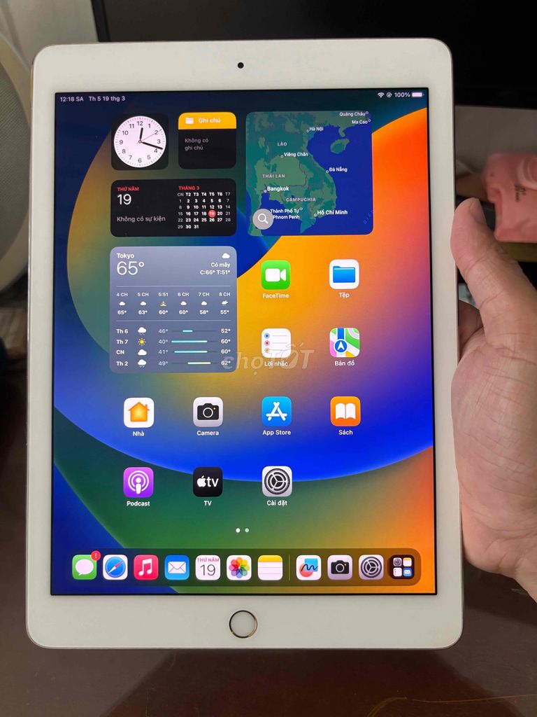Apple iPad Pro 9.7 inch 32GB Vàng. Mua bán Máy tính bảng tại Thị xã La Gi Bình Thuận được đăng bởi Thanh hình 1