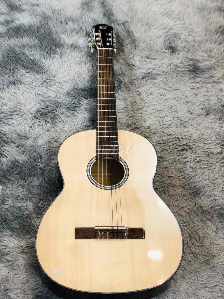 Đàn Guitar Nhiều màu. Mua bán Nhạc cụ tại Quận Thanh Khê Đà Nẵng được đăng bởi Vương Vang hình 1