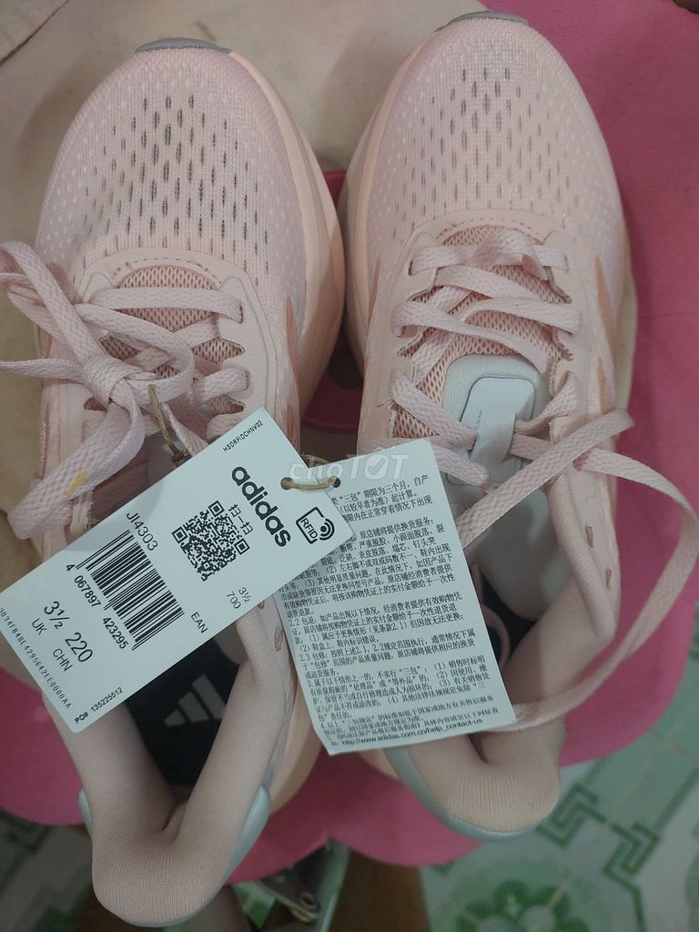 Giày thể thao Adidas Response Super Nữ 36. Mua bán Giày dép tại Thành phố Thủ Đức Tp Hồ Chí Minh được đăng bởi Yến Hải hình 1