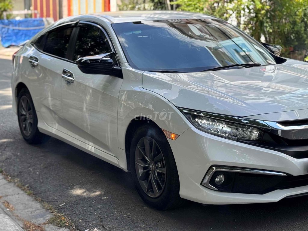 Honda Civic G 2019 белый автомат 71.627 км