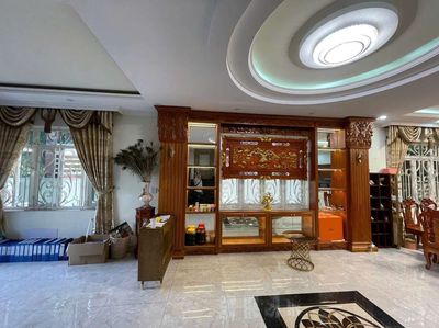 Townhouse 200 m² · 5 bed · Đường số 13
