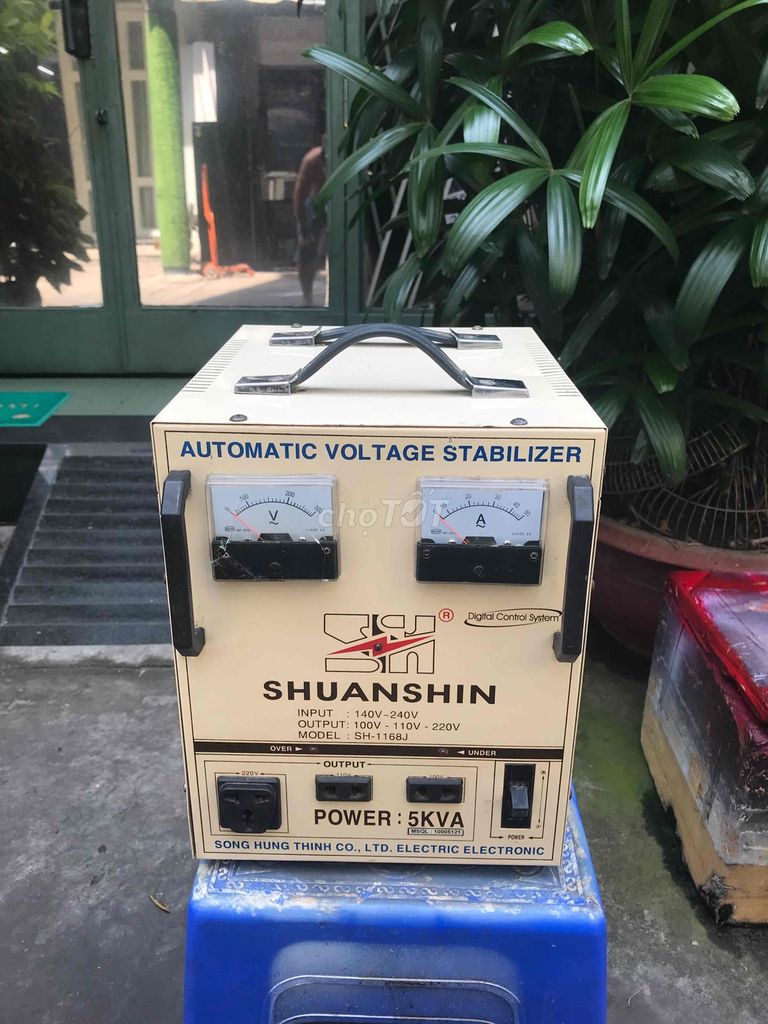 ổn áp 5kva máy dây đồng ra điện 100-110-220v