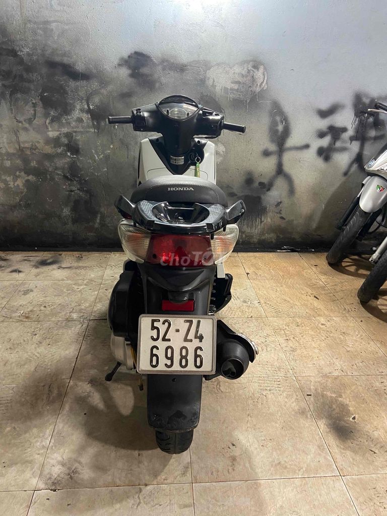 sh ý 2005 úp áo sh ý 2008 xe đẹp máy chất. Mua bán Xe máy tại Thành phố Dĩ An Bình Dương được đăng bởi Cửa Hàng Xe Máy Huy Khoa  hình 11