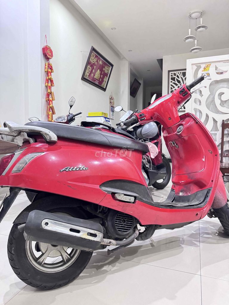 SYM Attila Xe tay ga màu Đỏ