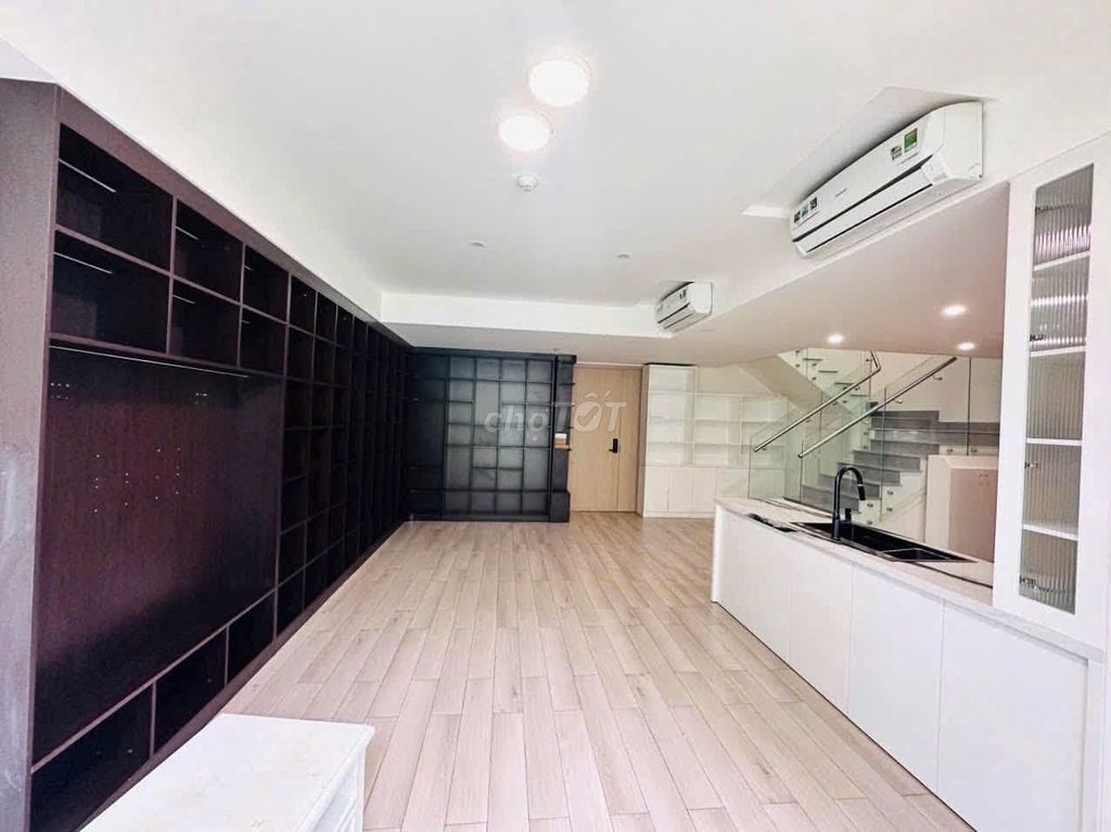 Аренда двухуровневой квартиры 4 спальни в Lumiere Vinhomes Grand Park