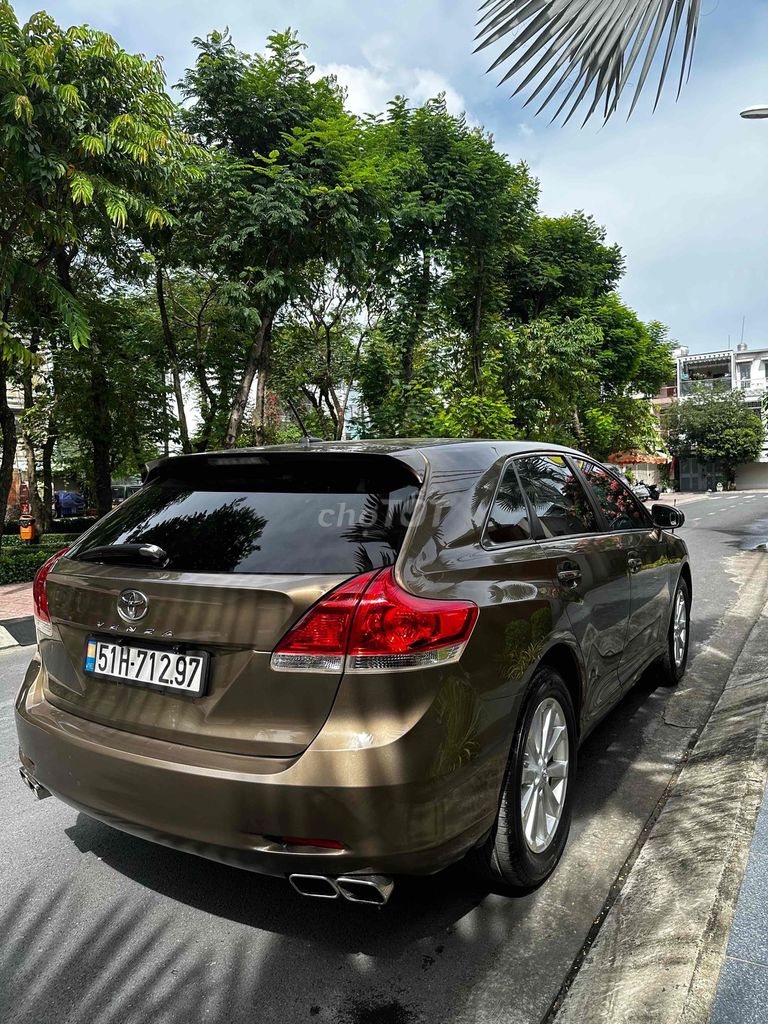 Tôi cần bán xe nhà chính chủ Venza 2009 nguyên zin. Mua bán Ô tô tại Quận 1 Tp Hồ Chí Minh được đăng bởi Luật Nguyễn hình 7