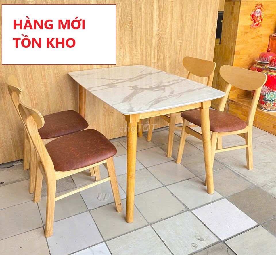 Bộ bàn ăn mặt giá đá kèm 4 ghế gỗ cabin mặt nệm