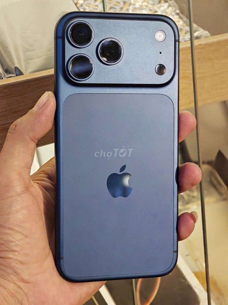 Apple iPhone 17 Pro Max 256GB Xanh Đã sử dụng. Mua bán Điện thoại tại Quận Hai Bà Trưng Hà Nội được đăng bởi Lê Hằng hình 1