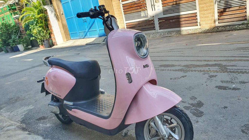 Xe máy điện Yadea M6i Hồng. Mua bán Xe điện tại Quận Bình Thạnh Tp Hồ Chí Minh được đăng bởi Quang hình 4