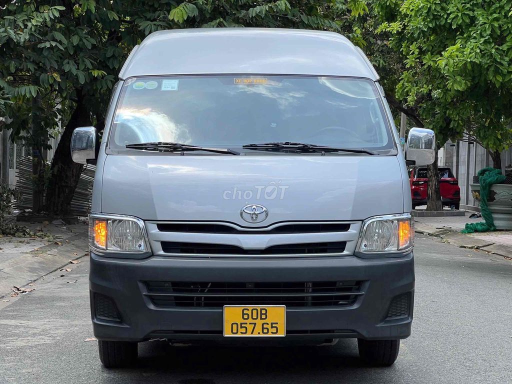 Toyota Hiace 2013 máy dầu nhập Nhật xe cực đẹp!