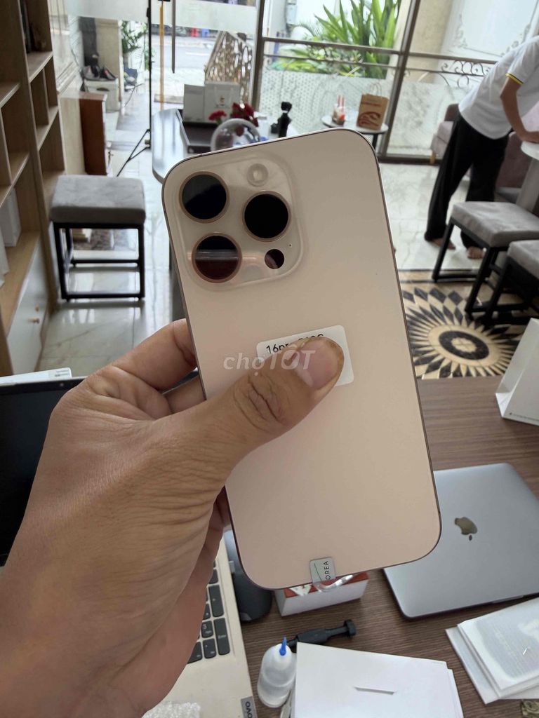 iPhone 16Pro 512GB Vàng 99%. Mua bán Điện thoại tại Quận Gò Vấp Tp Hồ Chí Minh được đăng bởi Icon Mobile hình 1