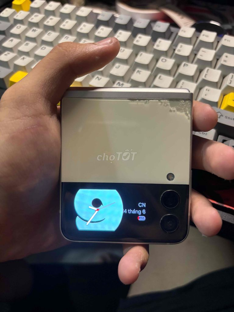 Samsung Z Flip 3 Trắng. Mua bán Điện thoại tại Quận Hải Châu Đà Nẵng được đăng bởi Hạ trần hình 1