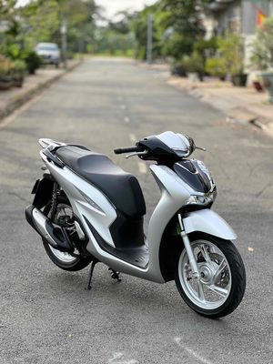 Shvn 125 Cbs Bạc Đen Porsche Cuối 2022 Leng Keng🎉🎉. Mua bán Xe máy tại Thành phố Biên Hòa Đồng Nai được đăng bởi Xe Máy Phát Đồng