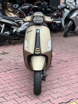 * Vespa Sprint 2022 Vàng Đồng TFT - Odo 968 KM