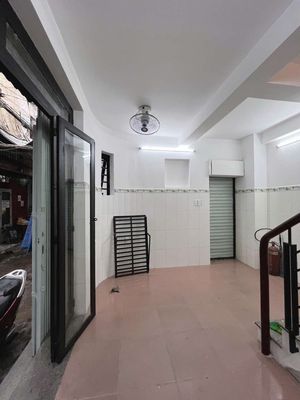 Nhà-NC-3PN-3WC-Gia-10Tr- Đường Thành Thái-Phuong 14-Quan 10