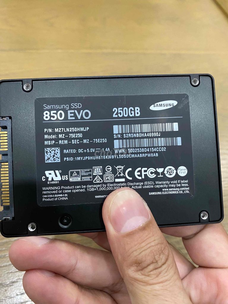 Ổ cứng Ssd Samsung 250G Evo zin all chuẩn us W10