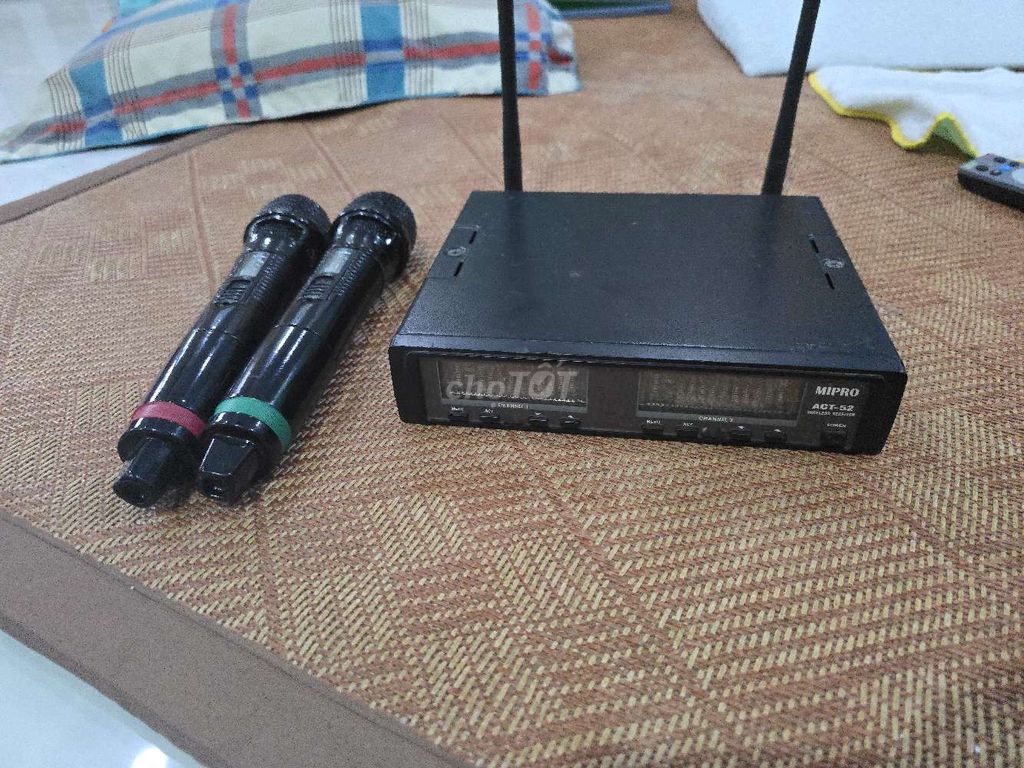 Micro không dây Mipro ACT-52 Đen Kim loại. Mua bán Tivi, Âm thanh tại Thành phố Thủ Đức Tp Hồ Chí Minh được đăng bởi tuan le hình 1
