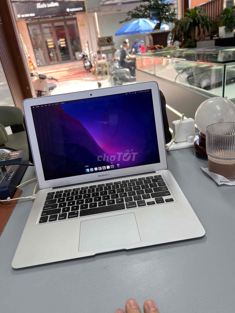 Apple Macbook Air 2017   i5 8GB/128G zin all 99%. Mua bán Laptop tại Quận Lê Chân Hải Phòng được đăng bởi hoang anh hình 1