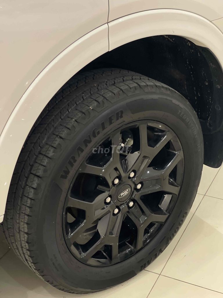 Ford Everest 2022 Sport 2.0L AT 4x2 - 21000 km. Mua bán Ô tô tại Quận 12 Tp Hồ Chí Minh được đăng bởi Nguyễn Thanh Bình hình 7
