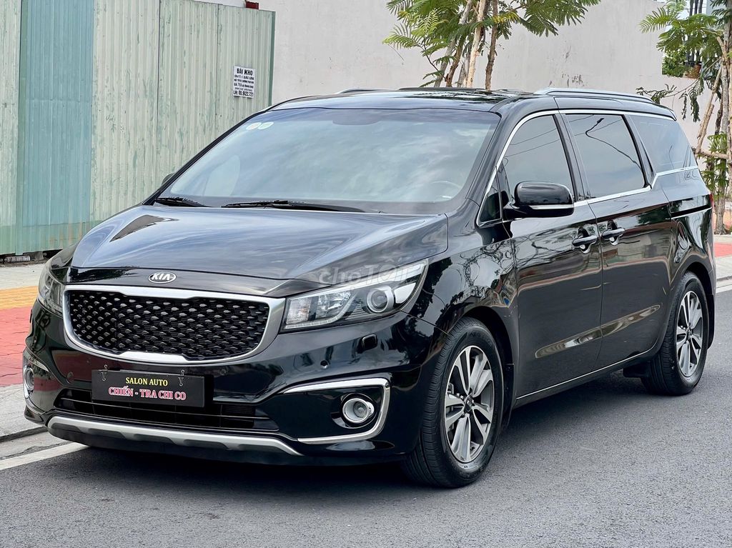 Kia Grand Sedona 2016 photo 2