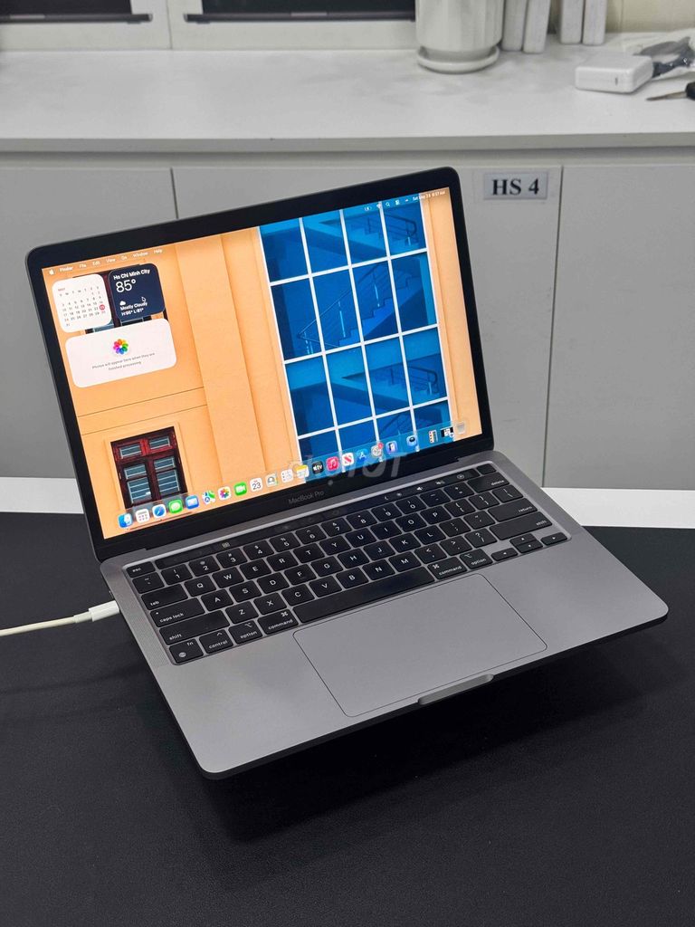 MacBook Pro 13” M2 16GB/512GB máy sạch phím US. Mua bán Laptop tại Quận 10 Tp Hồ Chí Minh được đăng bởi Viễn Huy Shop hình 1