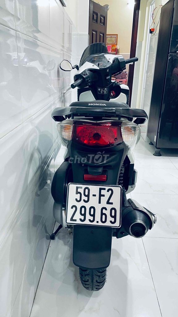 Honda SH Trắng. Mua bán Xe máy tại Quận 7 Tp Hồ Chí Minh được đăng bởi Đặng Tín hình 3