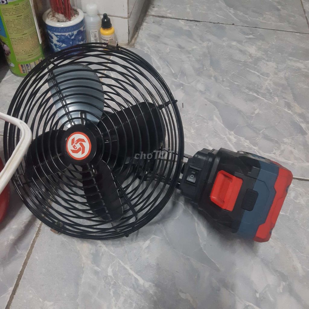 Quạt pin 18v makita ko lo cúp điện