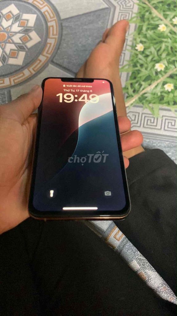 Apple iPhone XS Max 64GB Vàng Đã sử dụng. Mua bán Điện thoại tại Quận 8 Tp Hồ Chí Minh được đăng bởi Bảo Quân Hì Hì hình 1