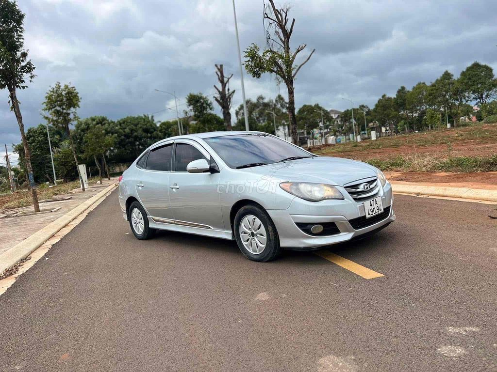 Hyundai Avante 2015 1.6 MT  xe đẹp