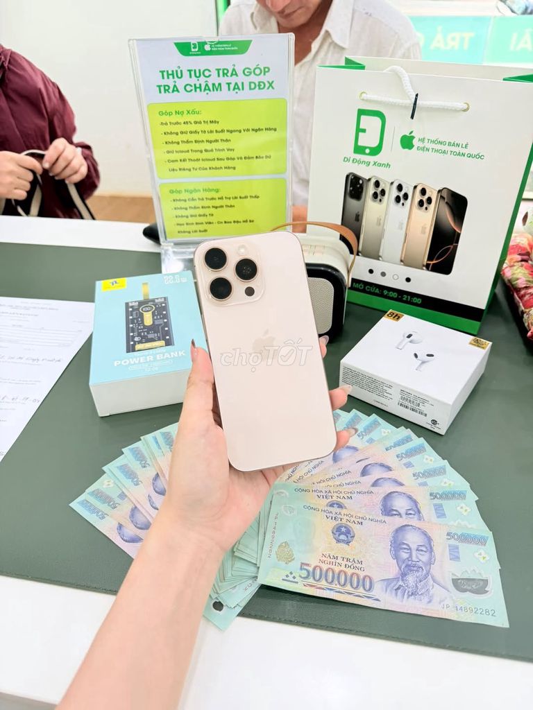 Apple iPhone 16 Pro Max Vàng. Mua bán Điện thoại tại Quận 10 Tp Hồ Chí Minh được đăng bởi Hội Đồ Điện Tử hình 1