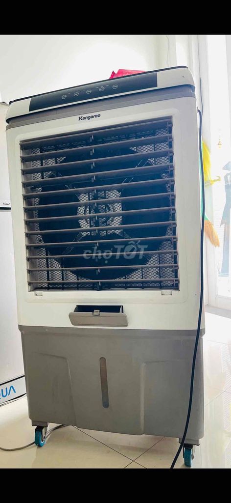 Quạt hơi nước Kangaroo Trắng, Xám đã qua sử dụng. Mua bán Quạt tại Quận 8 Tp Hồ Chí Minh được đăng bởi Ngọc Tươi hình 1