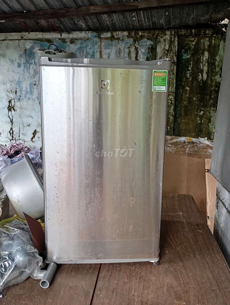 Tủ lạnh Electrolux 90l không lạnh. Mua bán Tủ lạnh tại Thành phố Thủ Dầu Một Bình Dương được đăng bởi An Quỳnh  hình 1