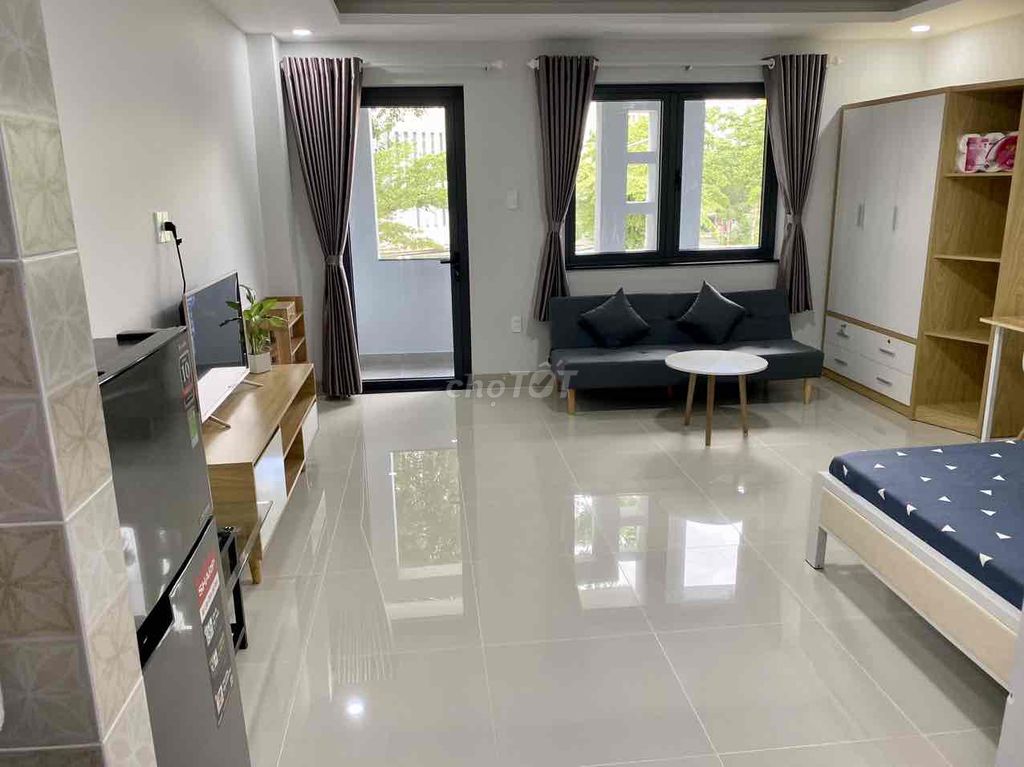 Studio ban công full nội thất, khu kim sơn, đối diện đại học TDT, RMIT