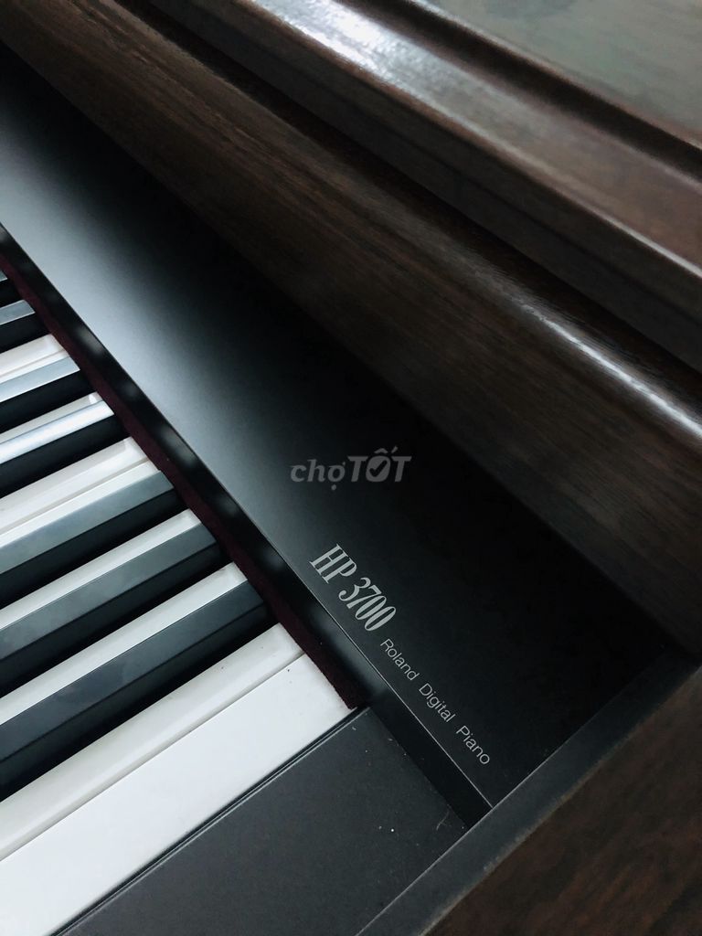 0934825780 - Piano roland hp3700