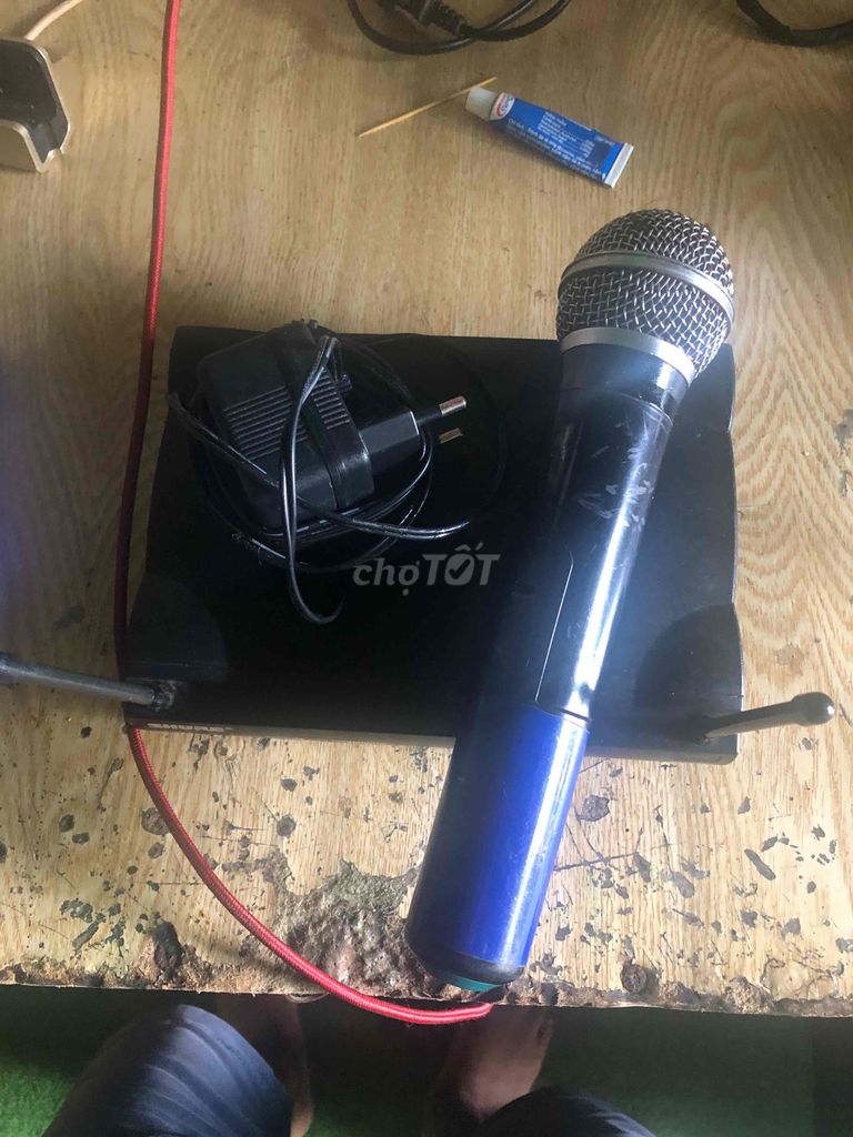 Micro Shure UT4-TH Đen Xanh. Mua bán Tivi, Âm thanh tại Thành phố Thủ Đức Tp Hồ Chí Minh được đăng bởi Lynguyen hình 1
