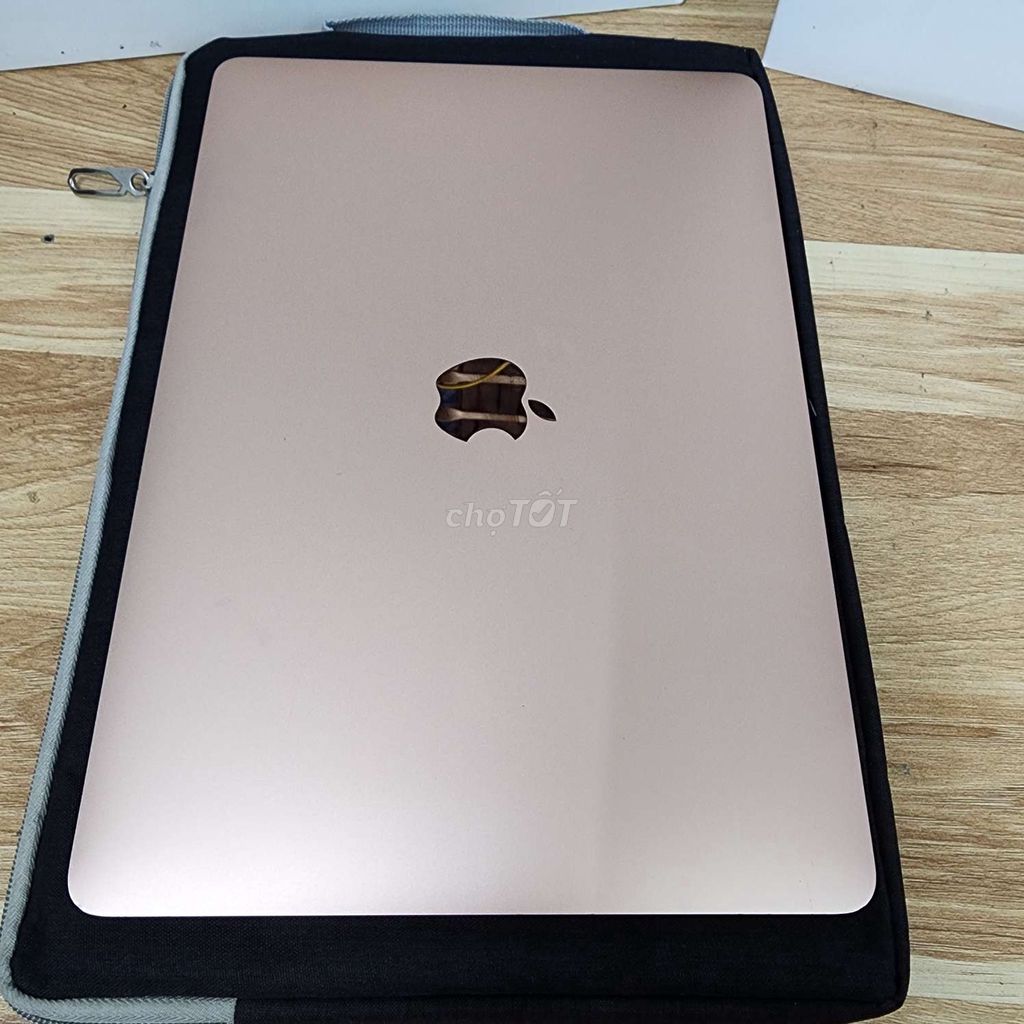 macbook air rosegold i5/8/256 full chức năng. Mua bán Laptop tại Quận Ba Đình Hà Nội được đăng bởi Minh Trang hình 1