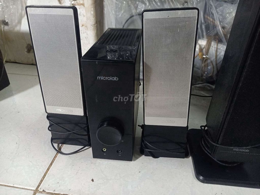 Bám âmli và loa tay microlab. Mua bán Tivi, Âm thanh tại Quận 12 Tp Hồ Chí Minh được đăng bởi nguyễn Hùng hình 1
