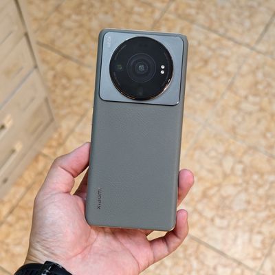 Xiaomi 12S Ultra 💚 Xanh rêu tinh tế, cầm cực thích