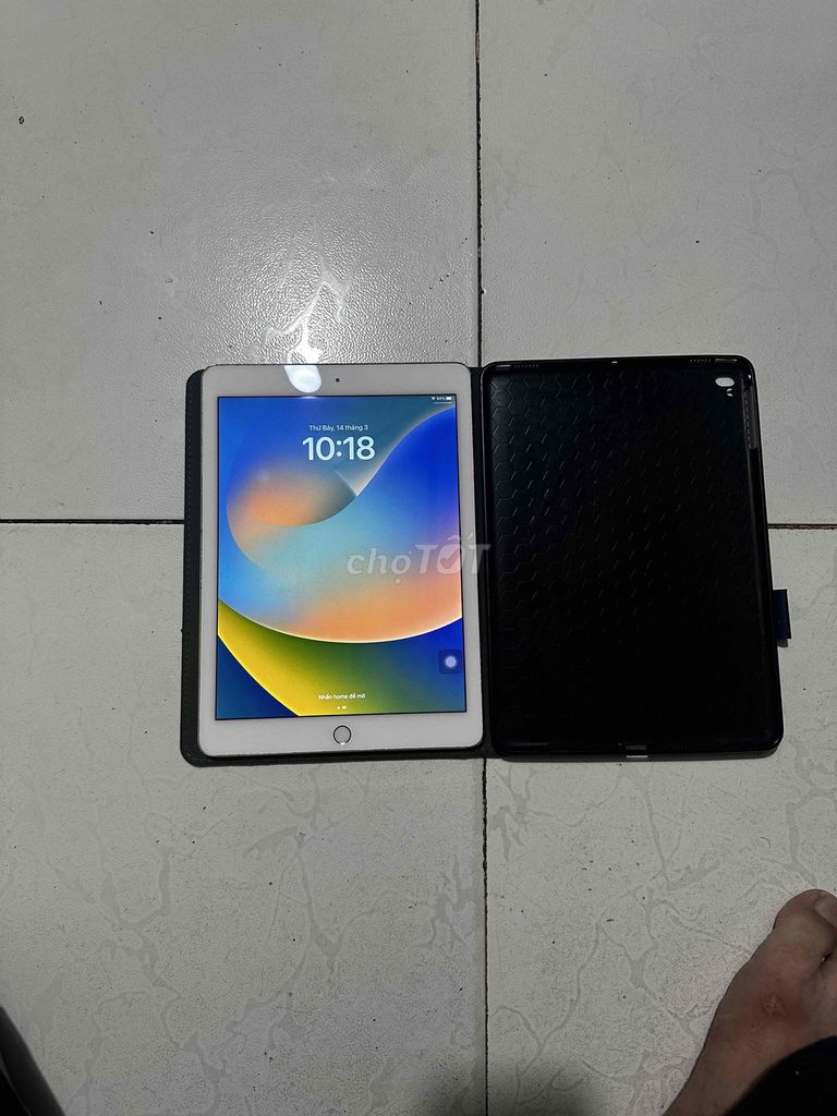 Apple iPad Pro 9.7 32GB Vàng. Mua bán Máy tính bảng tại Quận 12 Tp Hồ Chí Minh được đăng bởi Huấn nguyễn hình 1