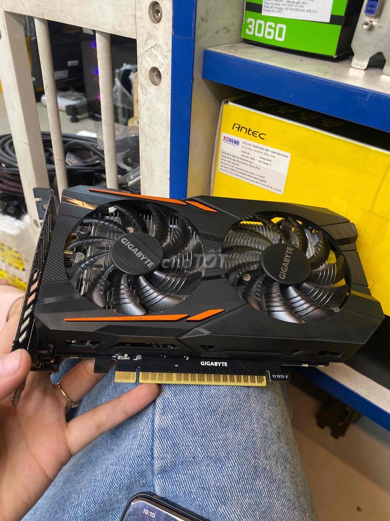 CARD MÀN HÌNH 1050TI 4GB GIGA CARD CHẠY TỐT