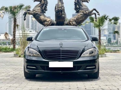 Mercedes Benz S300L sx 2011 màu đen siêu đẹp hiêm. Mua bán Ô tô tại Quận Cầu Giấy Hà Nội được đăng bởi Cao Quý