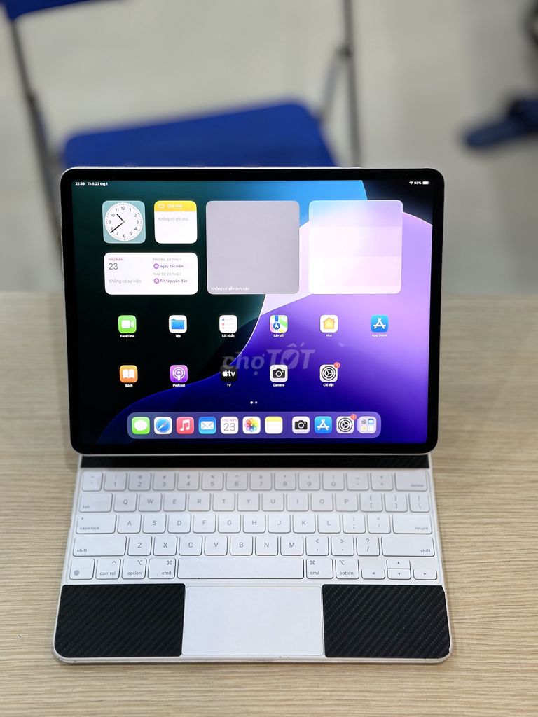 IPAD PRO 12.9 M1 256GB WIFI KÈM PHÍM CÓ TRACKPAD