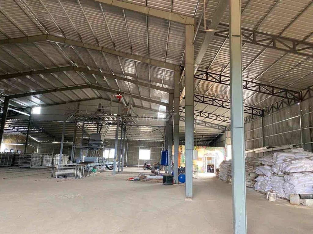 Cho thuê kho xưởng giá tốt hàng hiếm có 2000m/30tr. Cho thuê văn phòng, mặt bằng kinh doanh tại Huyện Châu Đức Bà Rịa - Vũng Tàu được đăng bởi VÔ THƯỜNG hình 2