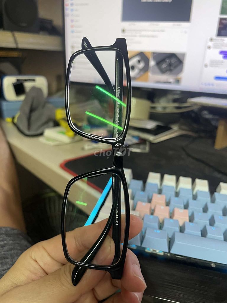 Kính không độ tròng xịn đổi màu xám khói chống UV. Mua bán Phụ kiện thời trang khác tại Quận Tân Bình Tp Hồ Chí Minh được đăng bởi Phùng Tài hình 1