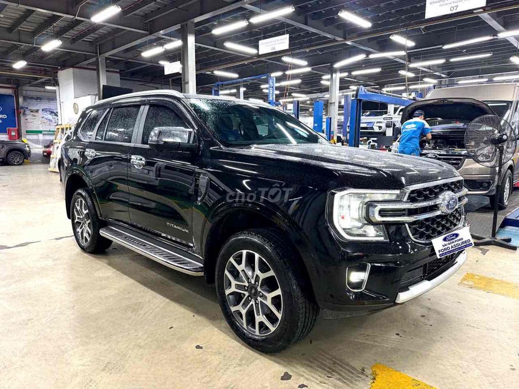 Ford Everest 2025 с пробегом у официального дилера