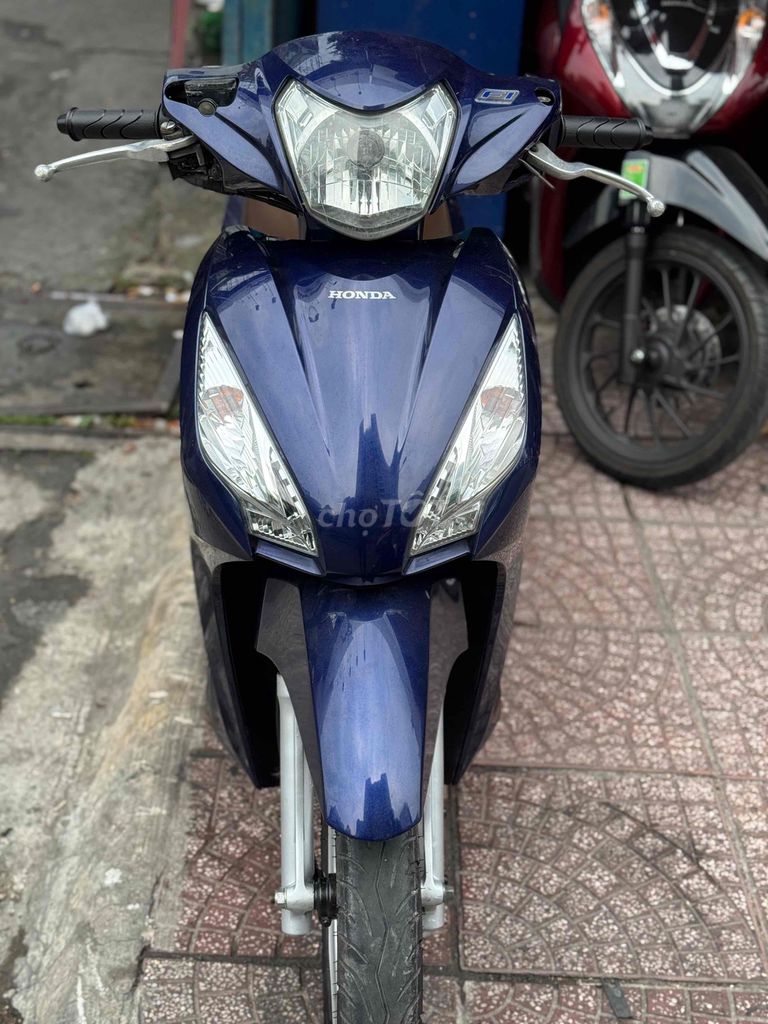 Vision 2015  bstp chính chủ. Mua bán Xe máy tại Quận Phú Nhuận Tp Hồ Chí Minh được đăng bởi Mua xe củ giá cao hình 1